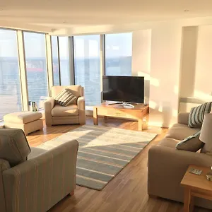 Apartment Western Harbour, Edinburgh